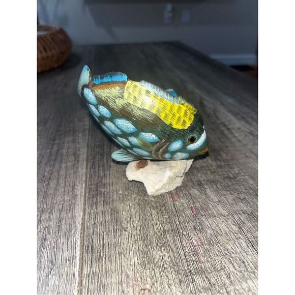 Decorative Carved Painted Wood Tropical Fish Mother Child on Coral - Picture 3 of 5